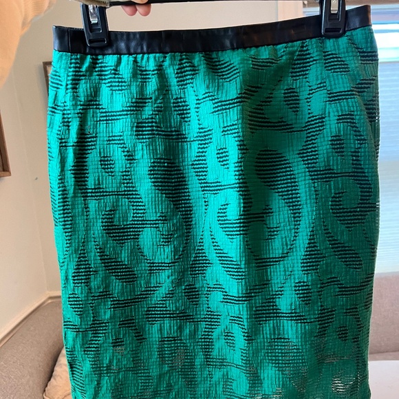 Tibi Skirt, Green and Black Size 8 (runs smaller) - Picture 2 of 6